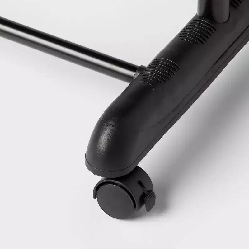 Portant à vêtements à tige unique réglable - Brightroom™