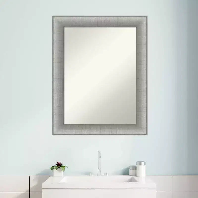Miroir mural élégant 23 po x 29 po pour salle de bain, étain brossé - Amanti Art : Rectangulaire moderne, fixation murale