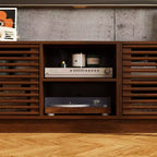 Meuble TV console multimédia Famapy en marron rustique à lattes avec grand espace de rangement