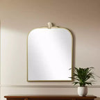 HomeRoots Miroir d'appoint en arc Art déco en métal doré 31