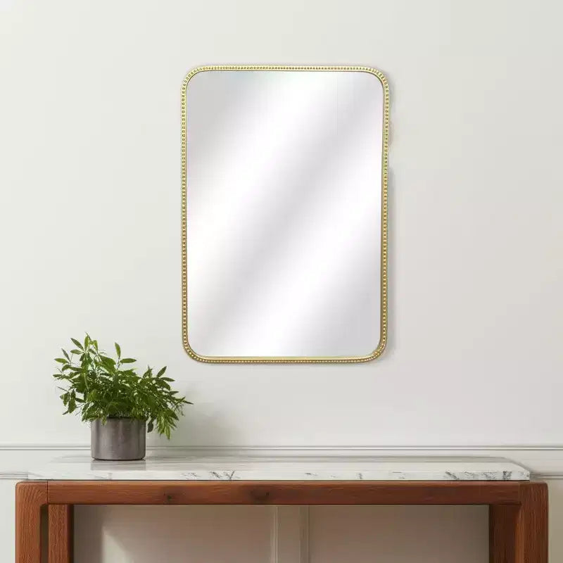 Miroir d'appoint HomeRoots 32 en métal doré avec perles
