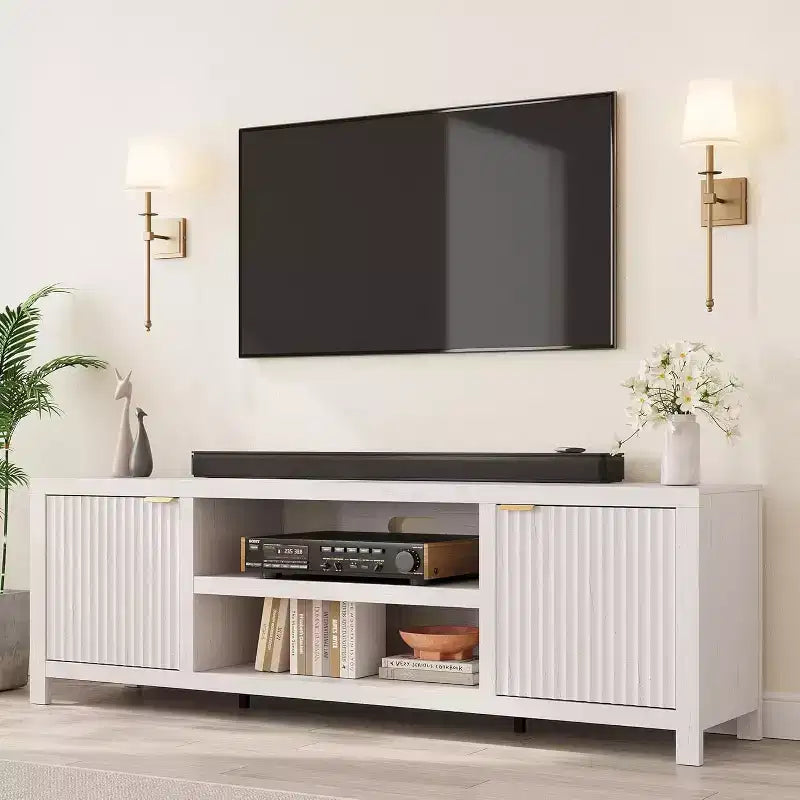 Meuble TV cannelé pour 80 pouces, meuble de divertissement moderne avec étagères réglables, meuble TV et multimédia de rangement à 2 niveaux pour salon et chambre à coucher