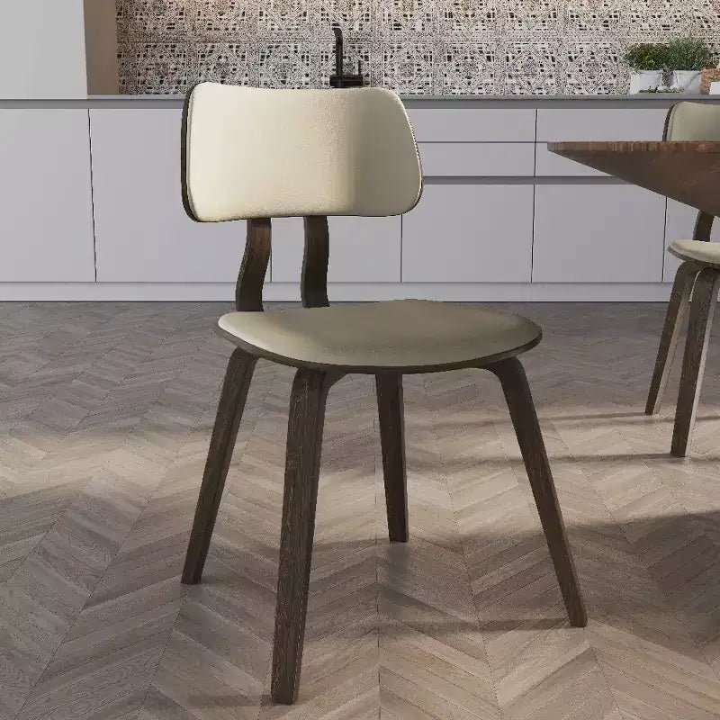 LeisureMod Clivo - Ensemble de 4 Chaises de Salle à Manger en Bois avec Siège Rembourré en Cuir, Dossier Ouvert Courbé - Cuisine Moderne, Salle à Manger, Café, Coin Repas