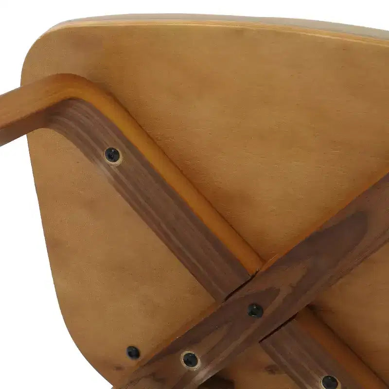 LeisureMod Clivo - Ensemble de 4 Chaises de Salle à Manger en Bois avec Siège Rembourré en Cuir, Dossier Ouvert Courbé - Cuisine Moderne, Salle à Manger, Café, Coin Repas