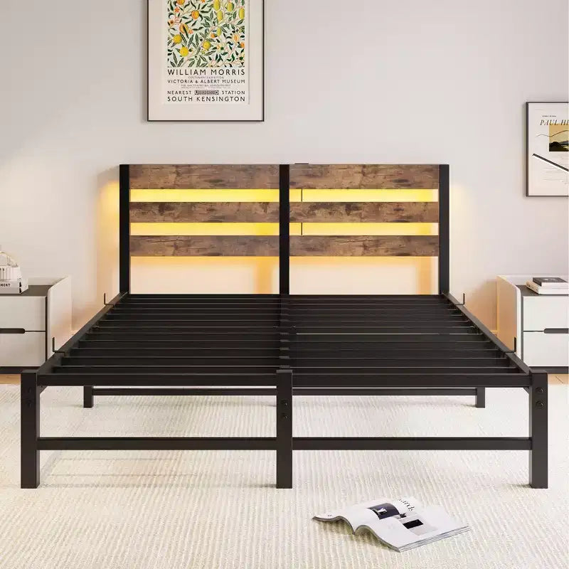 MAYEERTY Cadre de lit Queen Size en métal avec tête de lit en bois, étagère de chargement, silencieux, sans sommier tapissier, marron rustique