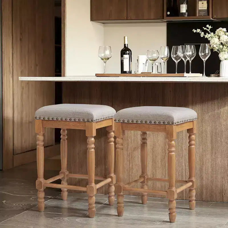 Subrtex 26.6Tabouret de comptoir et de bar sans dossier en bois massif, rembourré en lin avec garniture cloutée, cadre en bois massif rustique pour cuisine et bar (Lot de 2)