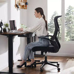 Chaise de bureau moderne Okak en maille réglable avec accoudoirs et soutien lombaire, chaise de bureau ergonomique pivotante pour le bureau et l'étude