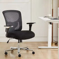 Chaise de bureau moderne Okak en maille réglable avec accoudoirs et soutien lombaire, chaise de bureau ergonomique pivotante pour le bureau et l'étude