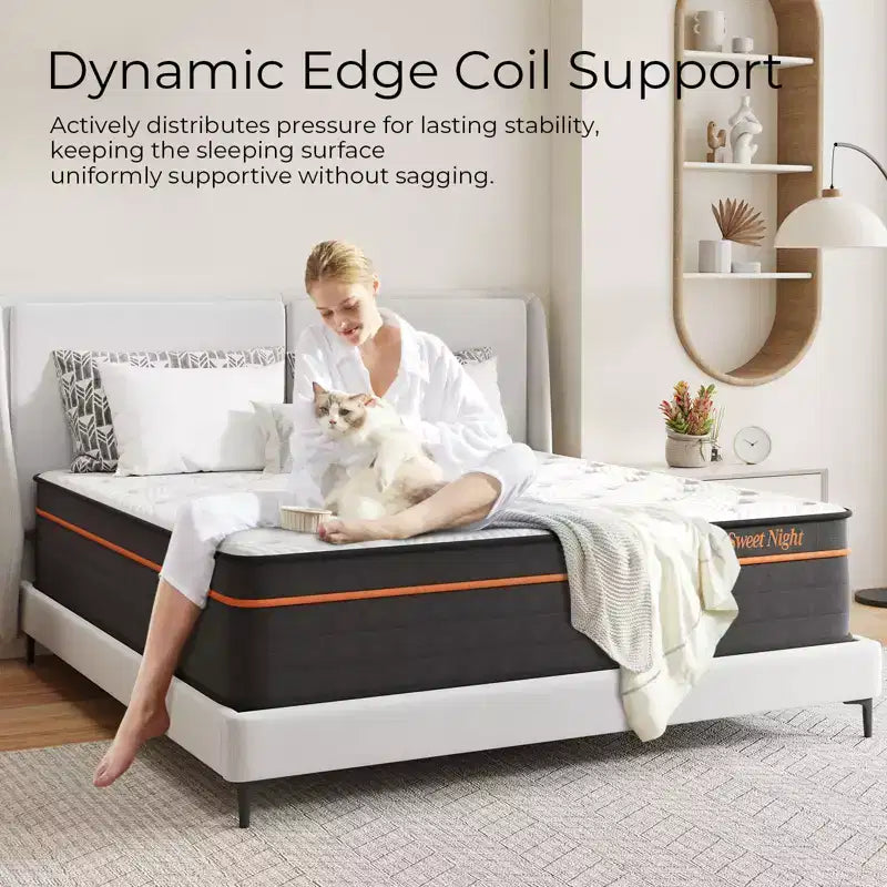 Matelas hybride Queen Sweetnight 14 po en mousse à mémoire de forme/à ressorts ensachés de fermeté moyenne, livré dans une boîte