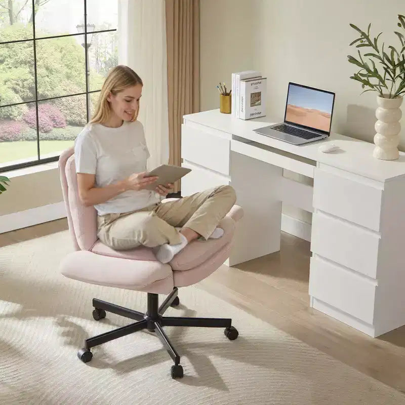 Chaise de bureau Bestier Criss Cross avec accoudoirs et roulettes, chaise de bureau ergonomique à pattes croisées, chaise de bureau pour la maison et le maquillage.