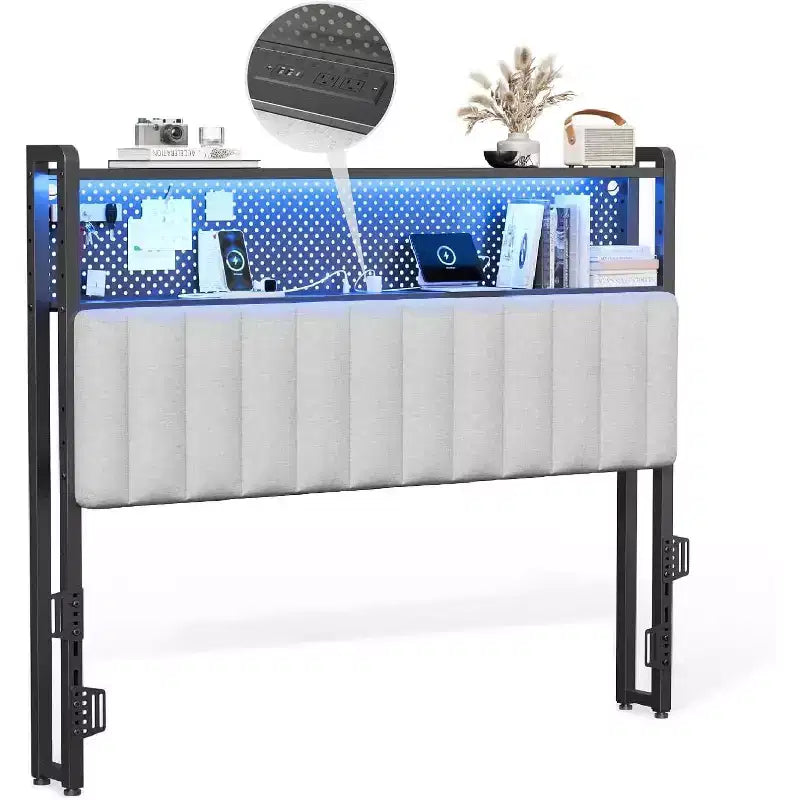 Tête de lit VINGLI, tête de lit capitonnée réglable avec 2 étagères, panneau perforé, stations de recharge et lumières LED