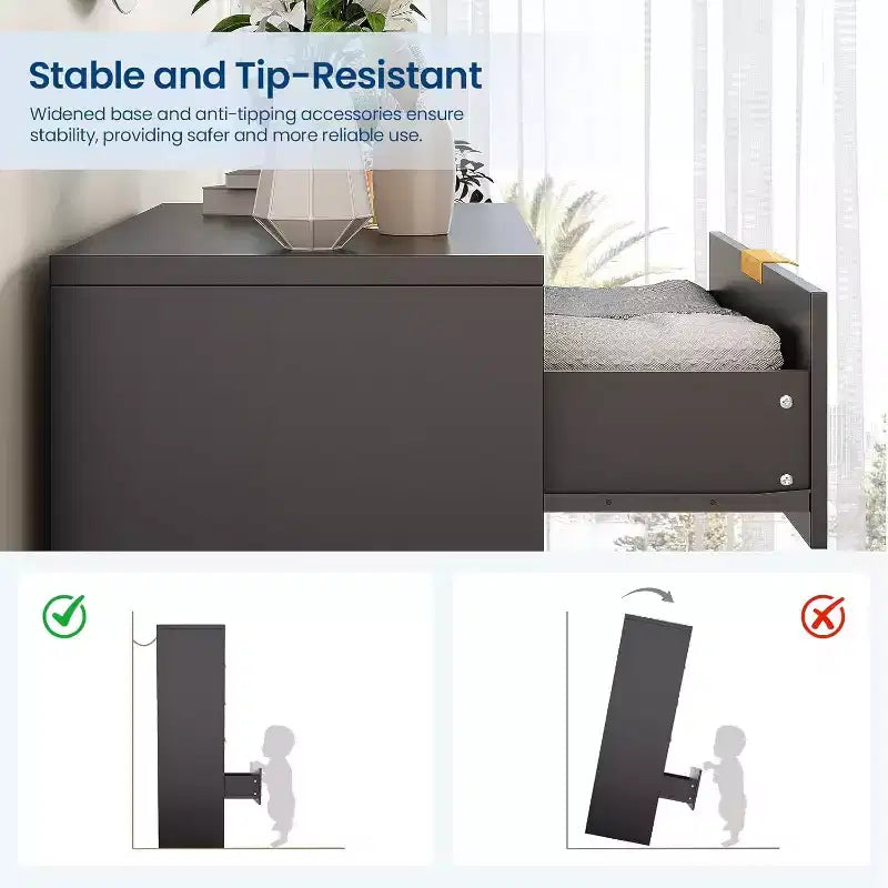 Commode à 5 tiroirs cannelés de 119 cm de hauteur avec poignées dorées, armoire de rangement au fini ton bois pour chambre, placard et entrée, organisateur multi-usage