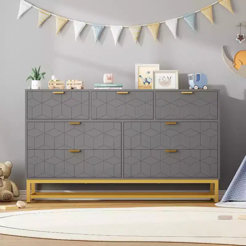 Commode à tiroirs Acekool, commode moderne de 136 cm de large avec façade cannelée, poignées et pieds dorés, organisateur de rangement pour chambre, dressing