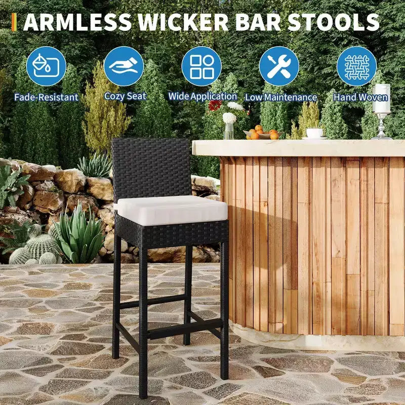 Lot de 2 tabourets de bar extérieurs en osier, chaises de bar sans accoudoirs en rotin avec coussins pour patio, bord de piscine ou jardin
