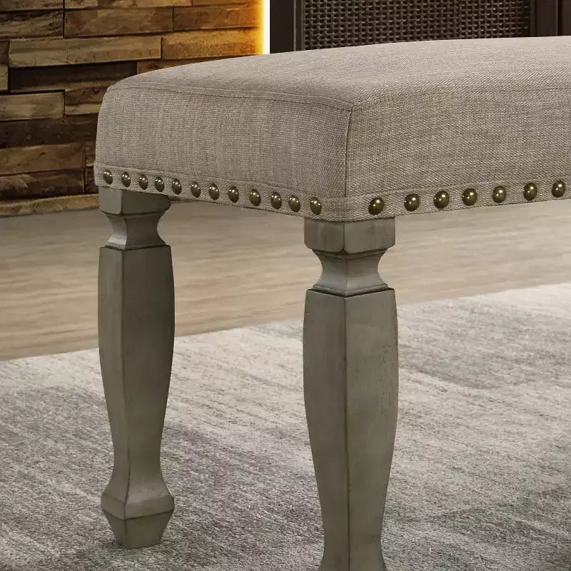 Banc moderne capitonné en bois GDFStudio Preston 48 avec garniture cloutée