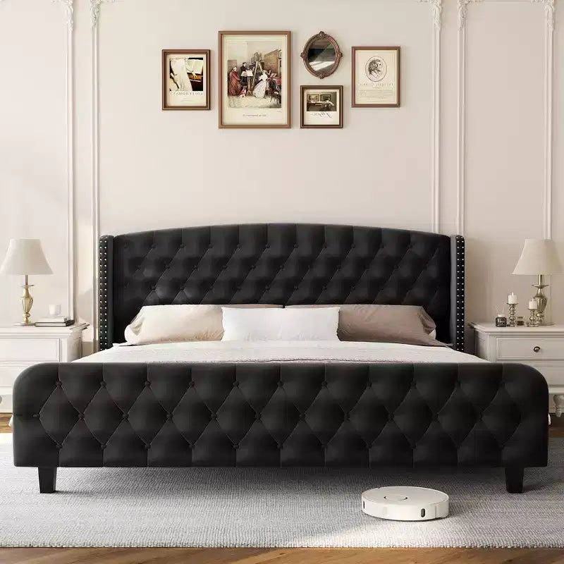 Cadre de lit plateforme avec tête et pied de lit hauts de 130 cm en daim capitonné profond et à oreilles, garniture cloutée, lattes en bois robustes, silencieux, pas besoin de sommier tapissier