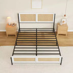 Lit plateforme queen size bohème en rotin, tête et pied de lit en rotin naturel, lattes métalliques, rangement sous le lit, silencieux, pas besoin de sommier tapissier