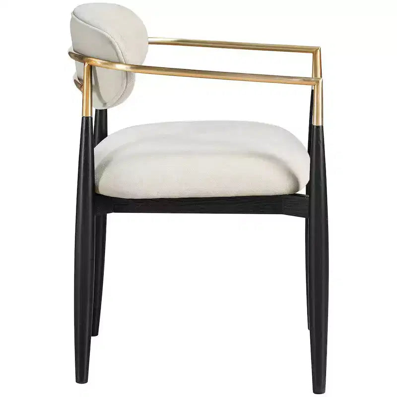 Chaise de salle à manger capitonnée en tissu performant crème Riccio de Meridian Furniture avec accoudoirs, lot de 2