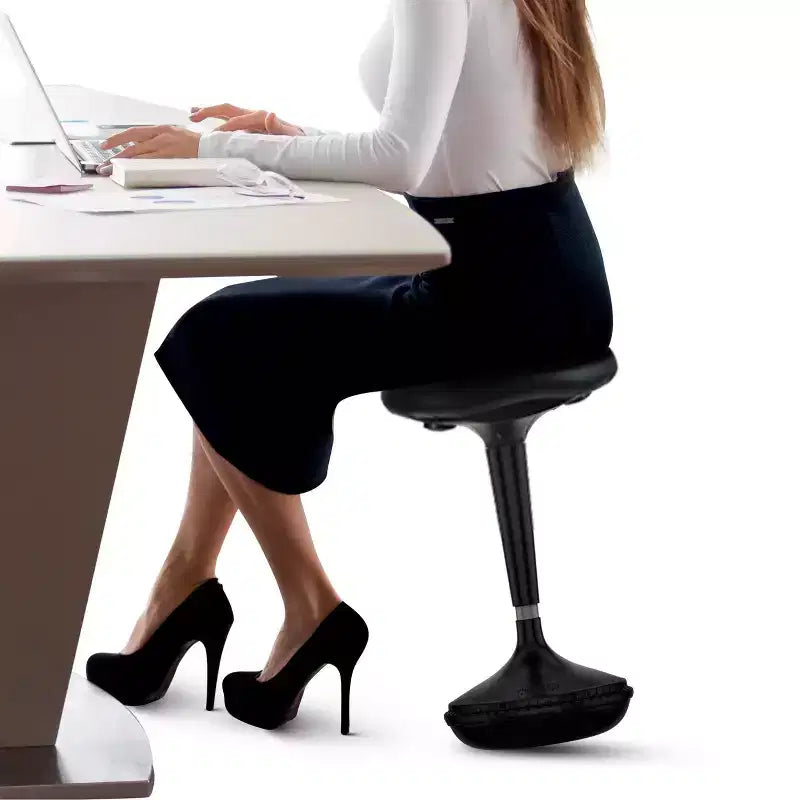 Chaise de bureau debout Wobble en vinyle noir - Uncaged Ergonomics