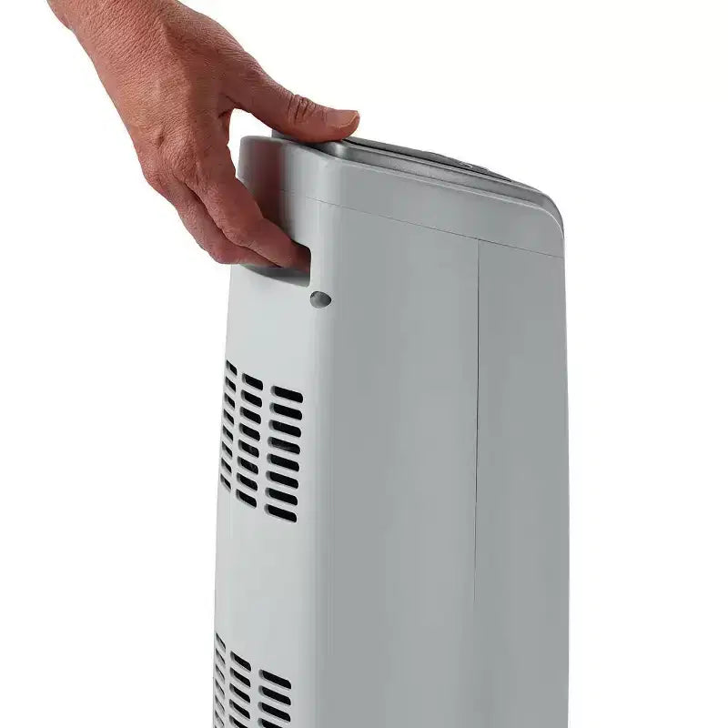 Radiateur soufflant colonne en céramique Lasko 5775, portable, électrique, 1500 watts, pour intérieur, oscillant, avec thermostat réglable, argent