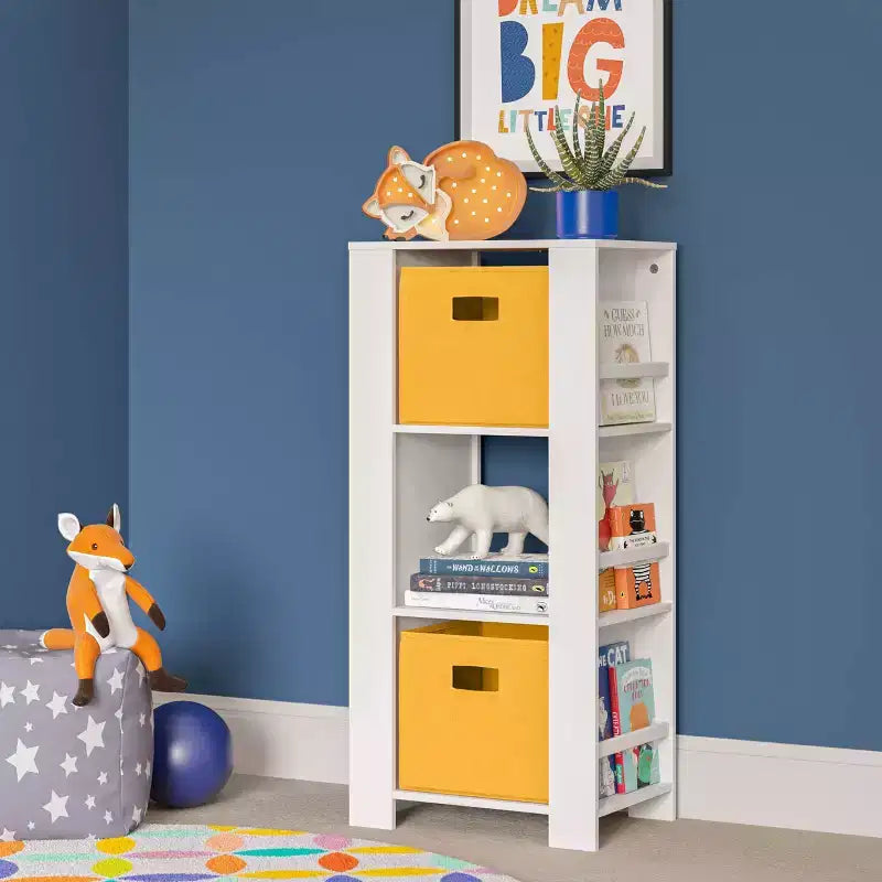 Tour de rangement pour livres et jouets RiverRidge Kids avec 3 casiers et 6 étagères à livres, blanc avec 2 bacs en tissu