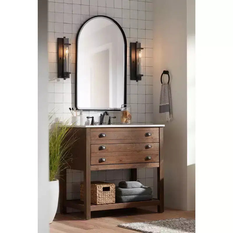 Miroir mural décoratif Clara Arch Top Vanity de Uttermost, biseauté, cadre en métal noir mat, 61 cm de large, pour salle de bain, chambre à coucher, salon, entrée.