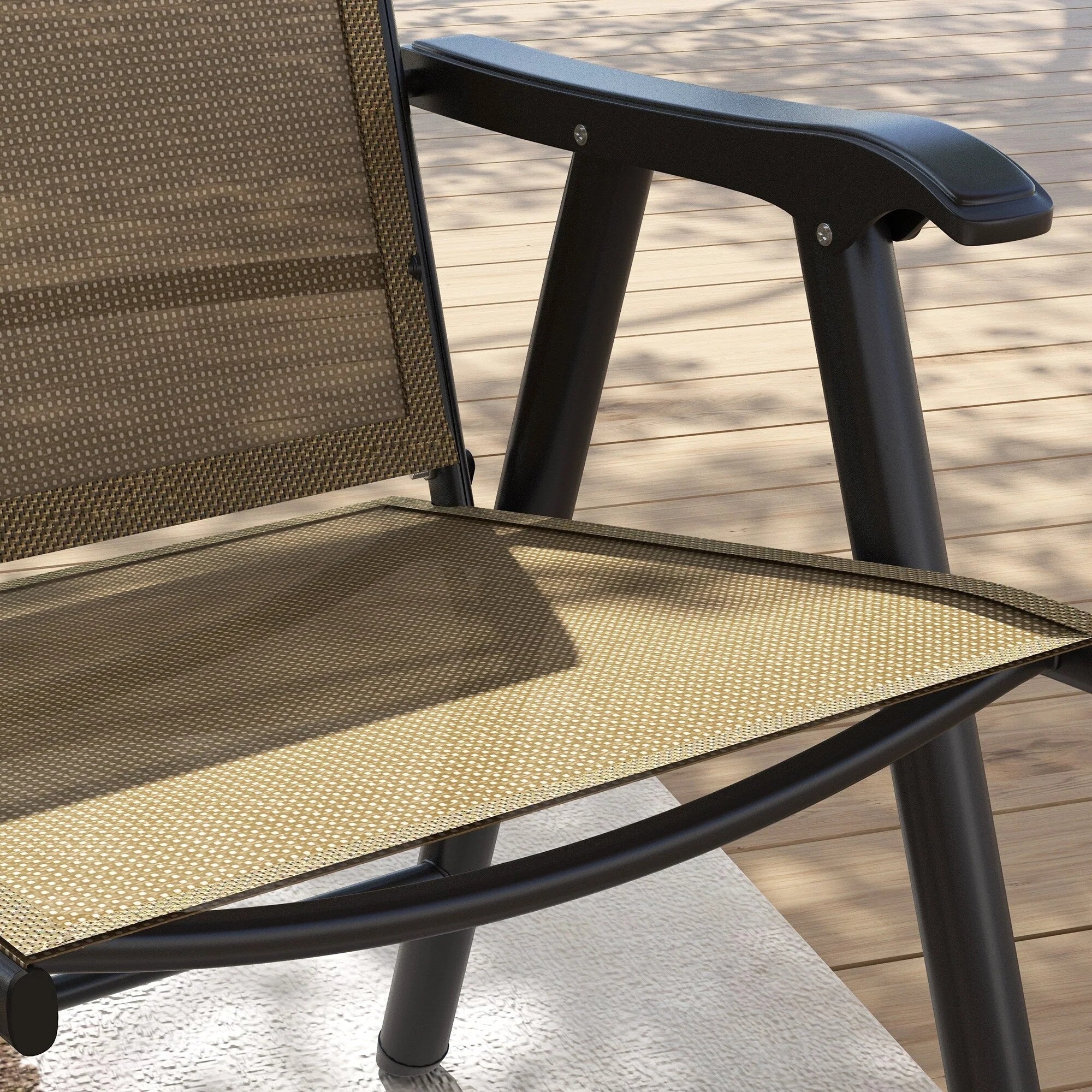Lot de 4 chaises pliantes Outsunny au design simple et élégant, confortables pour la terrasse, le jardin et les voyages