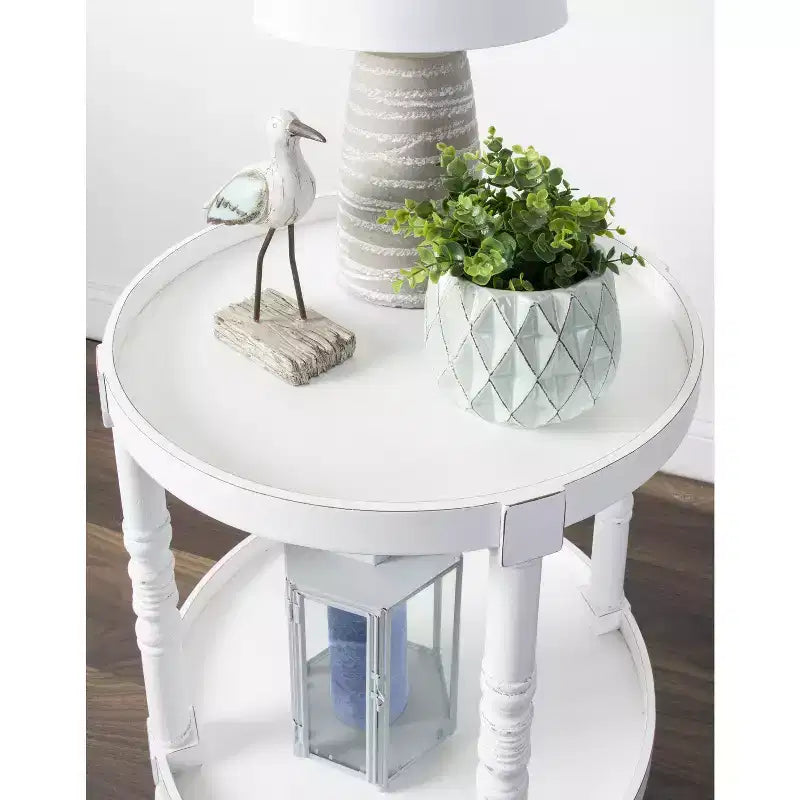 Table d'appoint ronde en bois Bellport de Kate and Laurel avec étagère