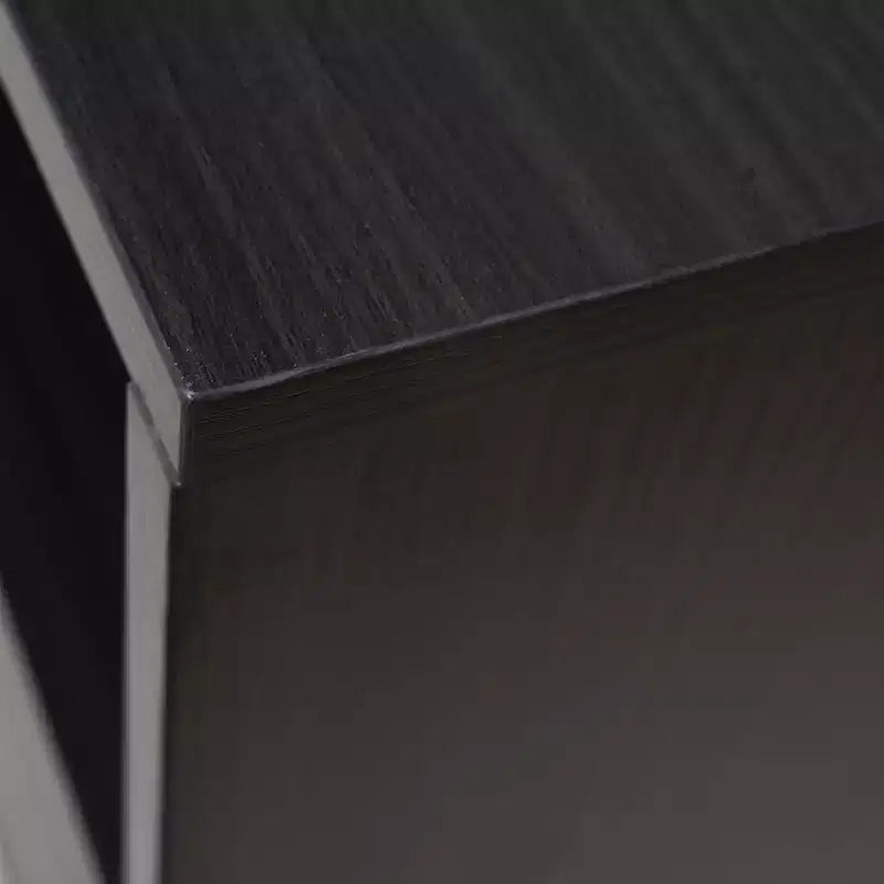 Meuble TV Rochester LeisureMod avec cadre en bois, rangement fermé et pieds en fer noir - Console média, salon, centre de divertissement moderne