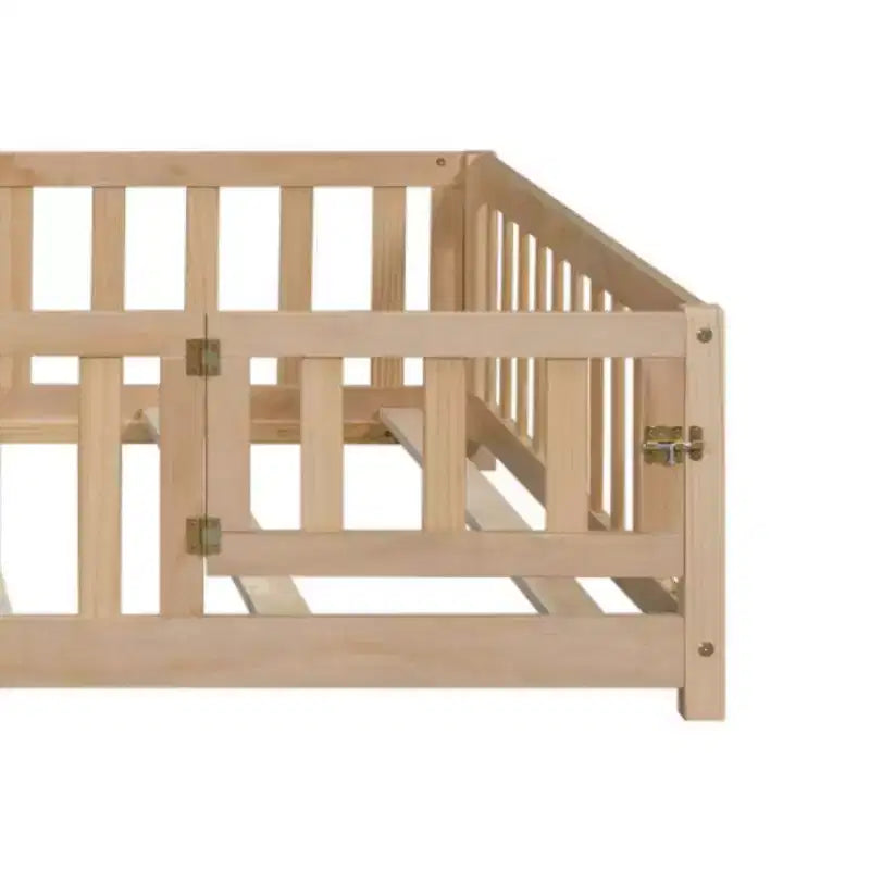 Lit au sol pleine grandeur avec clôture et porte, cadre de lit en bois avec lattes de support pour meubles de chambre de garçons et filles, facile à assembler