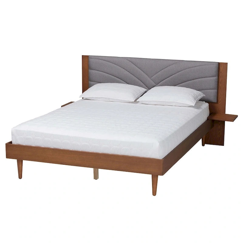 Lit plateforme queen en tissu gris et bois de noyer de style moderne du milieu du siècle avec table de chevet flottante