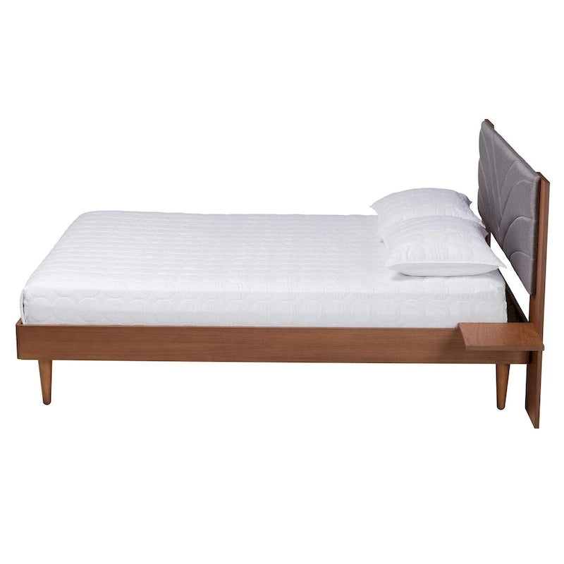 Lit plateforme queen en tissu gris et bois de noyer de style moderne du milieu du siècle avec table de chevet flottante