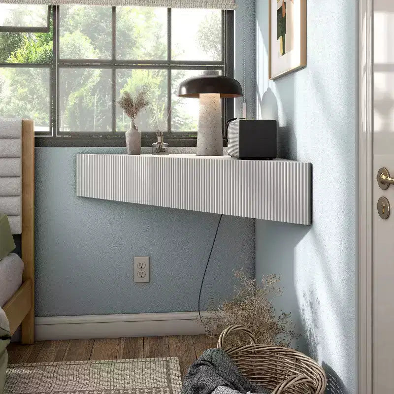 HOMES: Inside + Out Meuble TV d'angle flottant Vondal de style milieu de siècle avec 3 étagères pour téléviseurs jusqu'à 50 po