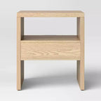 Table d'appoint rainurée avec étagère en bois naturel - Threshold